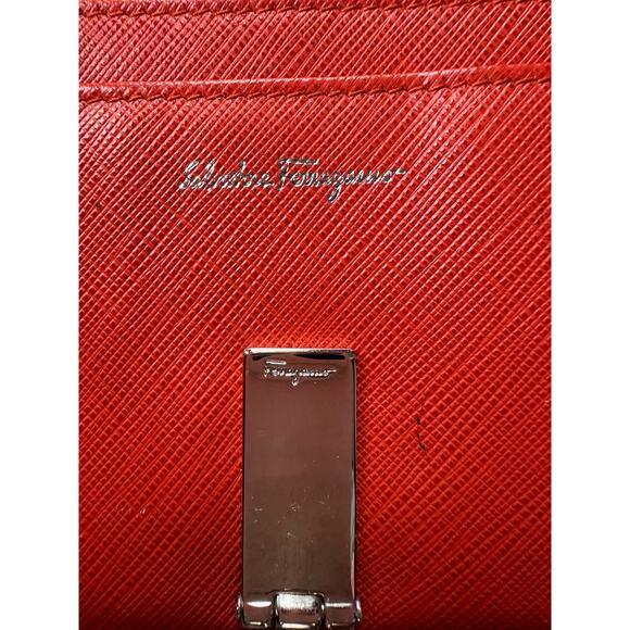 Salvatore Ferragamo Pamplona Pebble Red Leather Long Wallet - Picture 4 of 16